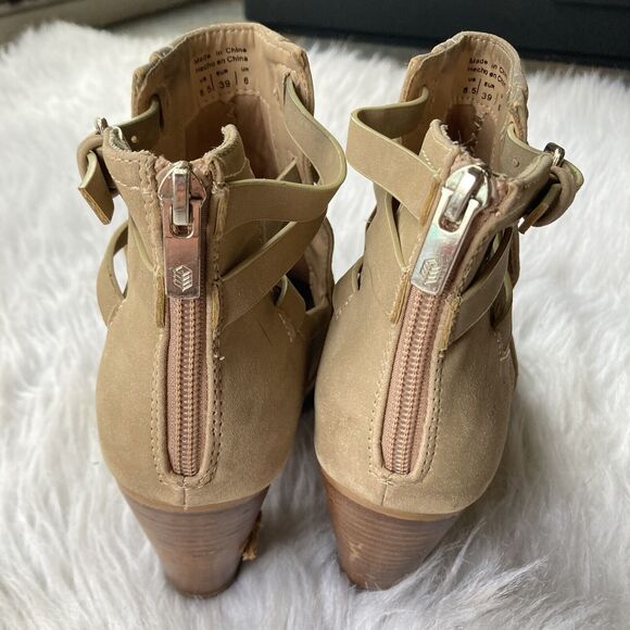 CALL IT SPRING Heels Sz 8.5M Beige Booties Strappy Ankle Back Zip Block Womens - Picture 12 of 13